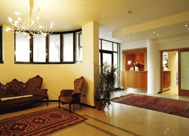 Hotel La Cascata Azzano San Paolo Ngoại thất bức ảnh